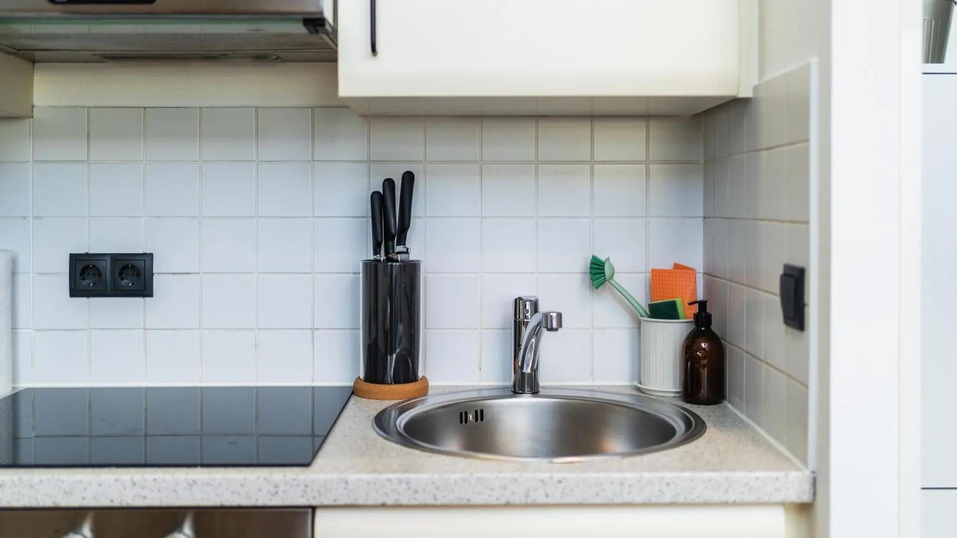 Myflat - Bright Apartment Near Central Station Vienna Austria