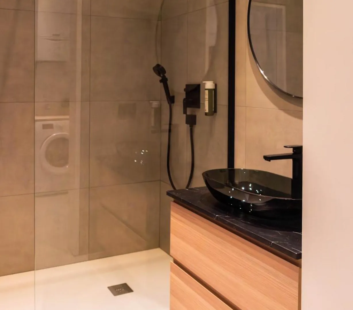 Myflat - Bright Apartment Near Central Station Vienna Austria